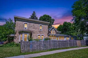 231 4th St, Baraboo, WI 53913 - Photo 6