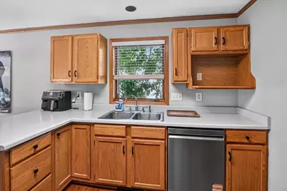 181 N Lexington Parkway, DeForest, WI 53532 - Photo 16