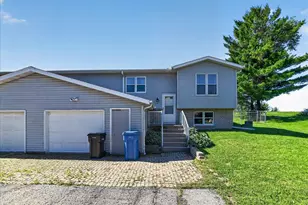 2267 Manley Dr, Sun Prairie, WI 53590 - Photo 2