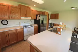 2209 S Ellis Rd, Janesville, WI 53548 - Photo 4