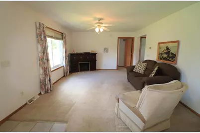 2209 S Ellis Road, Janesville, WI 53548 - Photo 6