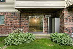 841 N Gammon Rd, Madison, WI 53717 - Photo 2