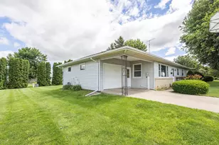 415 W Benton St, Cuba City,  53807 - Photo 28