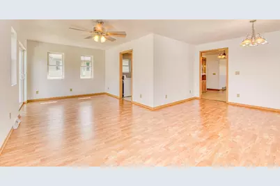 415 W Benton Street, Cuba City,  53807 - Photo 8