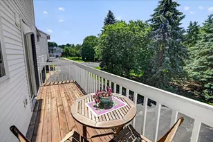 3212 Dorchester Way, Madison, WI 53719 - Photo 8