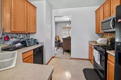 5150 Crescent Oaks Drive, Madison, WI 53704 - Photo 18