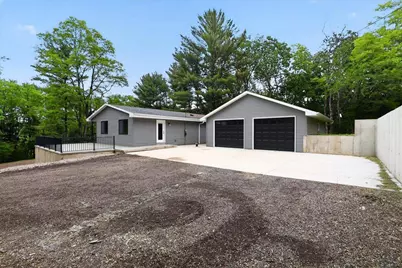2226 N Britt Road, Janesville, WI 53548 - Photo 2