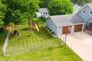 621 Dallas St, Sauk City, WI 53583 - Photo 4