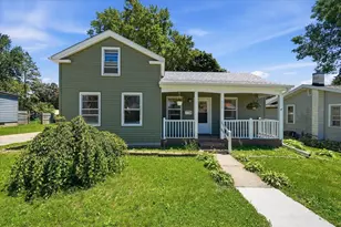 338 Almeron St, Janesville, WI 53536 - Photo 2