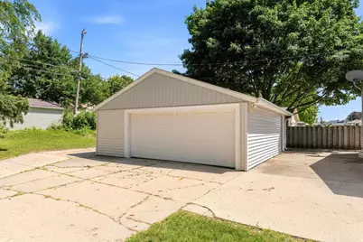 2102 S 99th Street, West Allis, WI 53227 - Photo 22