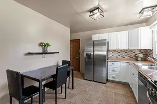 2102 S 99th St, West Allis, WI 53227 - Photo 8