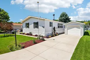 504 Harbor Heights Dr, Racine, WI 53185 - Photo 1