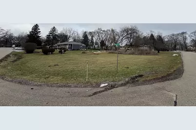 .34 Ervins Place, Sussex, WI 53089 - Photo 4