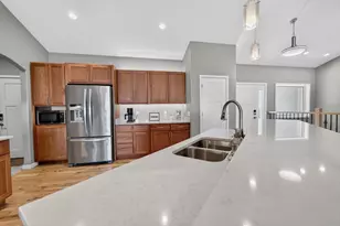 301 Liberty Park Dr, Oregon, WI 53575 - Photo 8