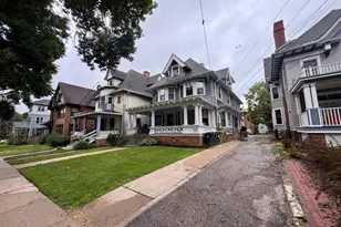 932 Spaight St, Madison, WI 53703 - Photo 4