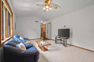 2928 Maple Run Dr, Madison, WI 53719 - Photo 18