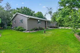 6702 N Abey Ct, Janesville, WI 53536 - Photo 2