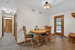 6702 N Abey Ct, Janesville, WI 53536 - Photo 10