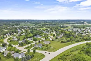 107 Red Fox Dr, Johnson Creek, WI 53038 - Photo 60