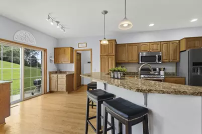 107 Red Fox Drive, Johnson Creek, WI 53038 - Photo 4