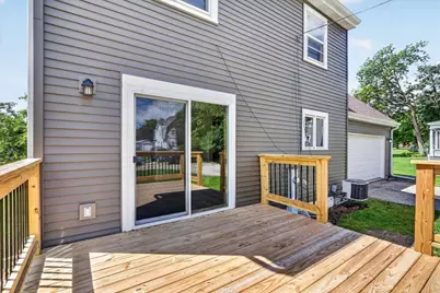 215 Roosevelt Avenue, Beloit, WI 53511 - Photo 4