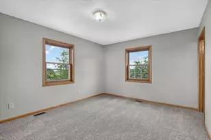 215 Roosevelt Ave, Beloit, WI 53511 - Photo 14