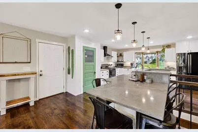 542 Woodview Drive, Sun Prairie, WI 53590 - Photo 10