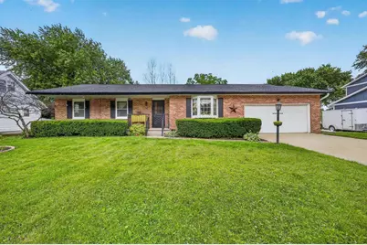542 Woodview Drive, Sun Prairie, WI 53590 - Photo 2