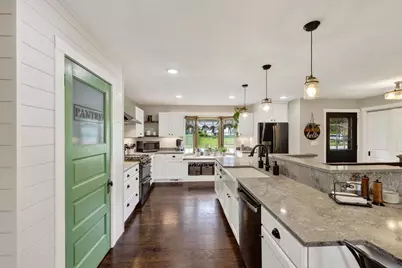 542 Woodview Drive, Sun Prairie, WI 53590 - Photo 6