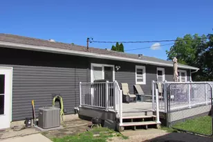 2387 S Park Ave, Beloit, WI 53511 - Photo 24