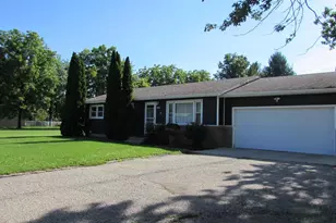 2387 S Park Ave, Beloit, WI 53511 - Photo 2