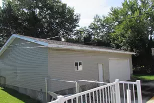 2387 S Park Ave, Beloit, WI 53511 - Photo 26