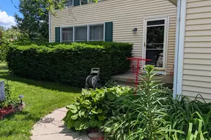 420 Melody Ln, Verona, WI 53593 - Photo 4