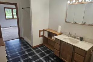 6904 E Buckeye Rd, Madison, WI 53718 - Photo 4