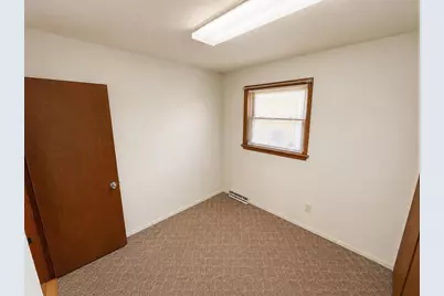 1838 S Osborne Avenue, Janesville, WI 53546 - Photo 12