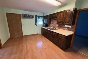 1838 S Osborne Ave, Janesville, WI 53546 - Photo 6