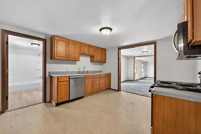 972 E Philhower Road, Beloit, WI 53511 - Photo 6