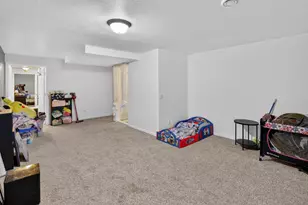 3179 S Davis Dr, Beloit, WI 53511 - Photo 32