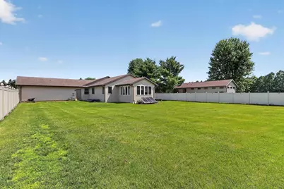 3179 S Davis Drive, Beloit, WI 53511 - Photo 36