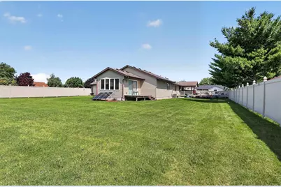 3179 S Davis Drive, Beloit, WI 53511 - Photo 38