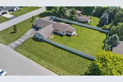3179 S Davis Drive, Beloit, WI 53511 - Photo 8