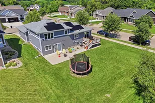 233 Greenway Cir, Deerfield, WI 53531 - Photo 2