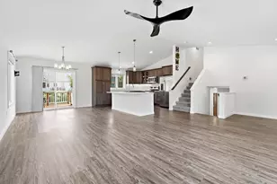 233 Greenway Cir, Deerfield, WI 53531 - Photo 4