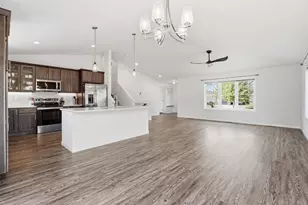 233 Greenway Cir, Deerfield, WI 53531 - Photo 18