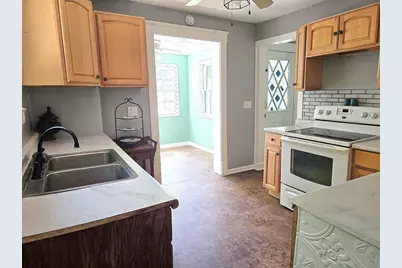 2467 S Riverside Drive, Beloit, WI 53511 - Photo 16