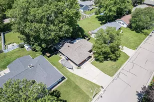 345 Beechwood Dr, Janesville, WI 53548 - Photo 42