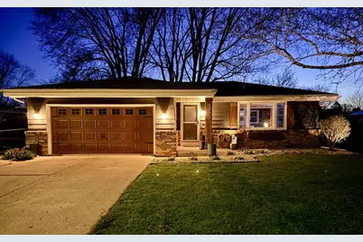 345 Beechwood Drive, Janesville, WI 53548 - Photo 2