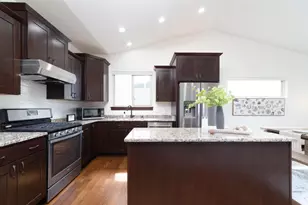 9406 Silverstone Ln, Madison, WI 53593 - Photo 10