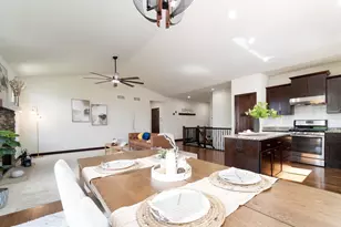 9406 Silverstone Ln, Madison, WI 53593 - Photo 16