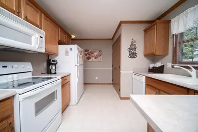 2724 Kelso Drive, Janesville, WI 53546 - Photo 6